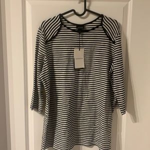 Who What Wear XL black and white striped shirt